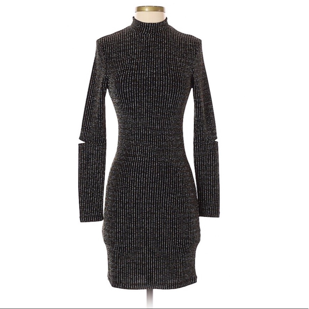 ✨✨Black H&M DRESS (like new)